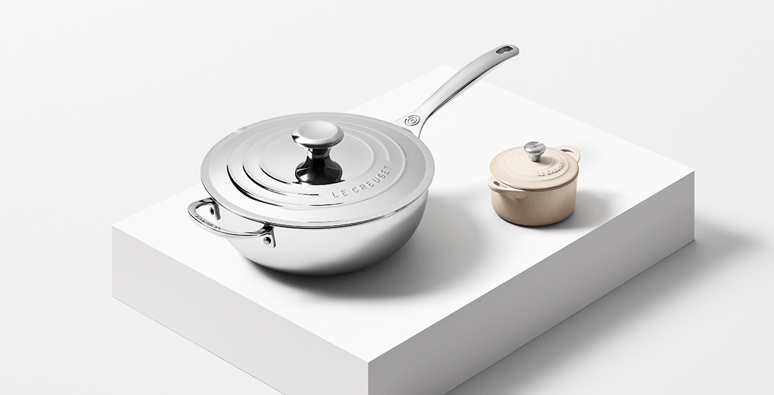 Saucier Chef's Pan with lid Le Creuset® Canada Official Site